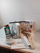 Nintendo RVL-001 White Wii Console w/ Wii Remote & Cables Tested Working
