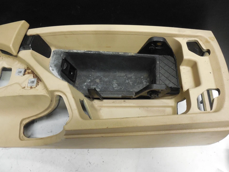 Panel de almacenamiento carcasa consola central beige 7034087 04-10 BMW E60 530xi 525xi Foto 3 de 4