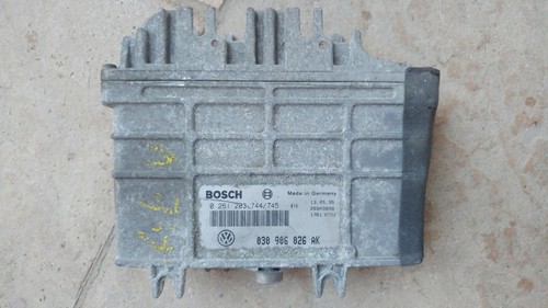 Original VW Polo Motor Steuergerät Bosch 0261203744 030906026AK