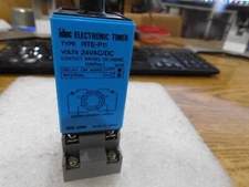 Idec Type: RTE-P11 Electronic Timer with Base