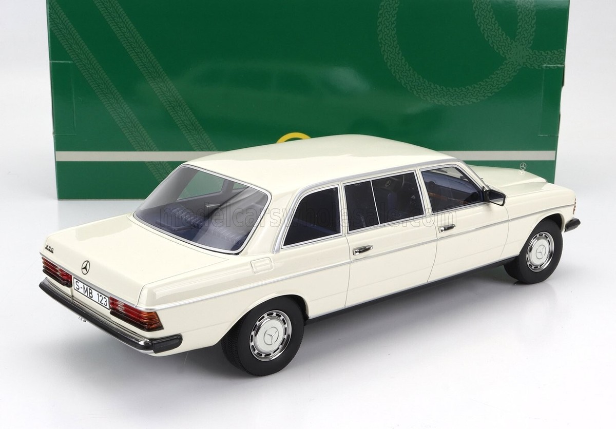 104-046 Cult 1/18 ダイムラー Daimler SP250 104-046 Cult 1/18 ダイムラー Daimler SP250 - メルカリ