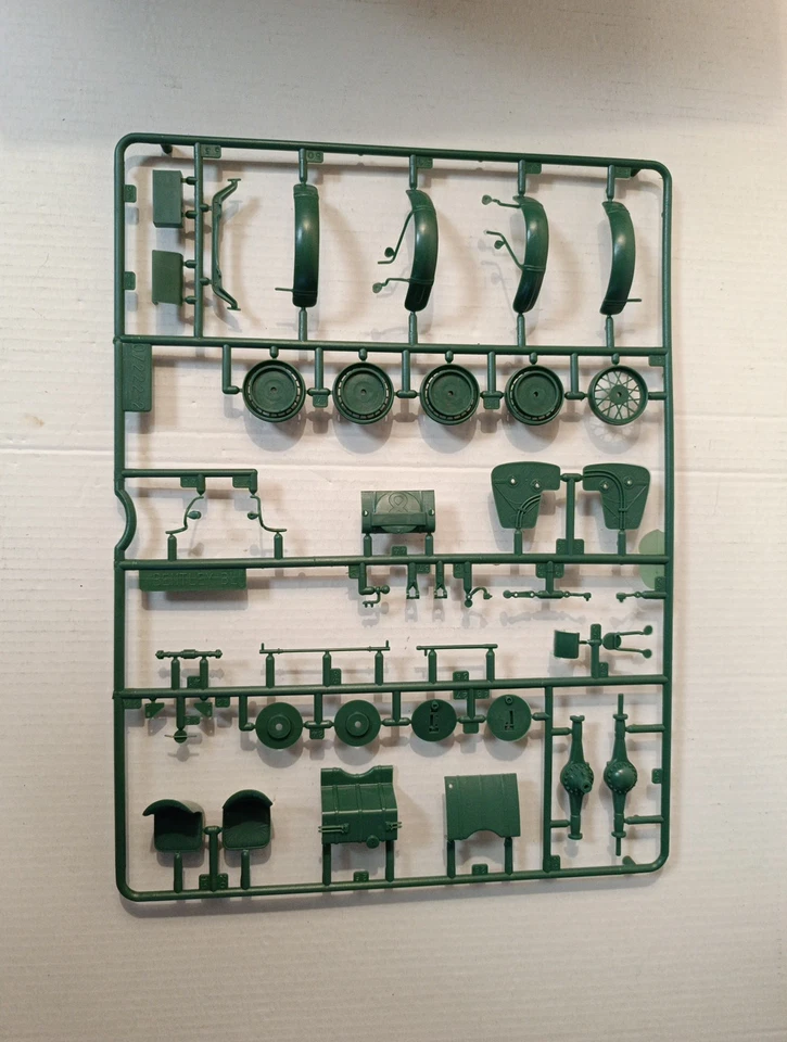 HELLER 1/24 BENTLEY 4.5L BLOWER KIT MONTAGGIO REF.80722 - Immagine 3 di 4