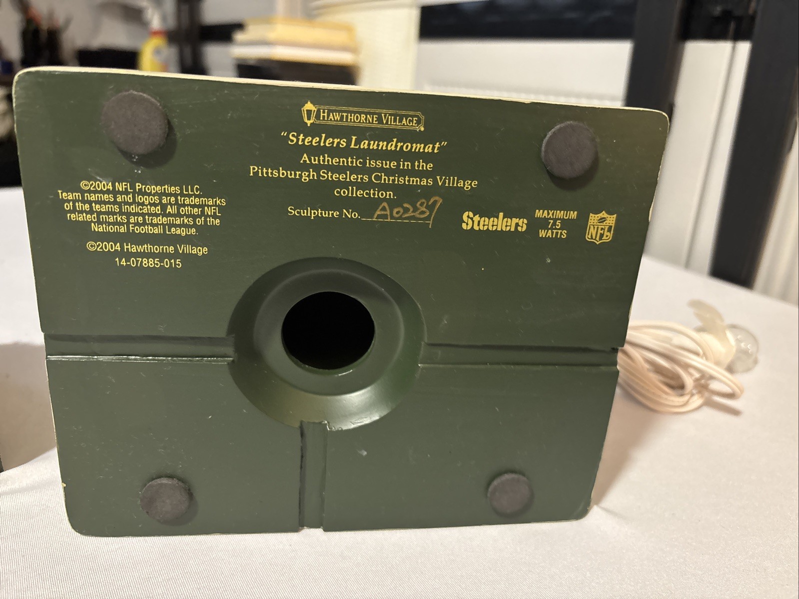 Pittsburgh Steelers Hawthorne Village Stadium , Laundromat