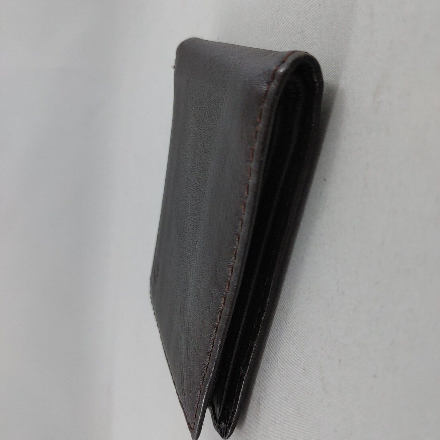 Swiss Gear Leather Men's Bifold Wallet Brown Flip Great Condition a23