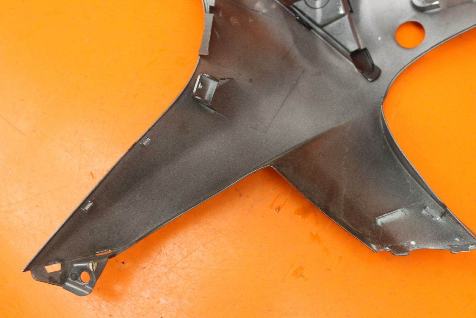 2008-2009 SUZUKI GSXR600 ZXMT RIGHT MID UPPER SIDE FAIRING COWL PLASTIC image