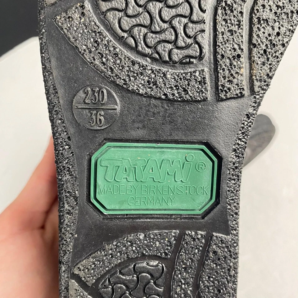 Sandalias zuecos sin cordones Tatami Birkenstock para mujer talla 36 textura estampada Foto 4 de 4