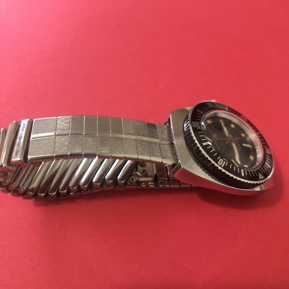 Reloj de buceo Westclox de colección bisel giratorio, 120 pies resistente al agua antimagnético Foto 4 de 4