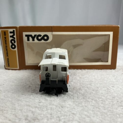 Used Tyco 8 Wheel Caboose Illinois Central Gulf 2013 Train. Free Fast Shipping! - Picture 2 of 6