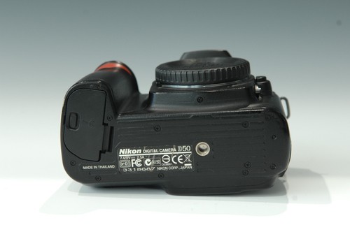 Nikon D50 6.1 MP Digital SLR Camera - Shutter Count 39286 - Picture 2 of 6