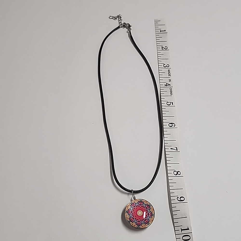 Periscope Pattern Double-sided Pendant Necklace - image 3
