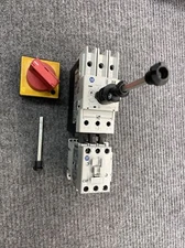 Allen Bradley 140M-F8E-C32 /C Circuit Breaker Panel Door Disconnect 100-C30 00