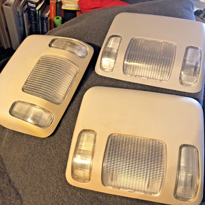 Dome Light JEEP CHEROKEE XJ 1998-01  98-01  no rke board cleaned fast shipping