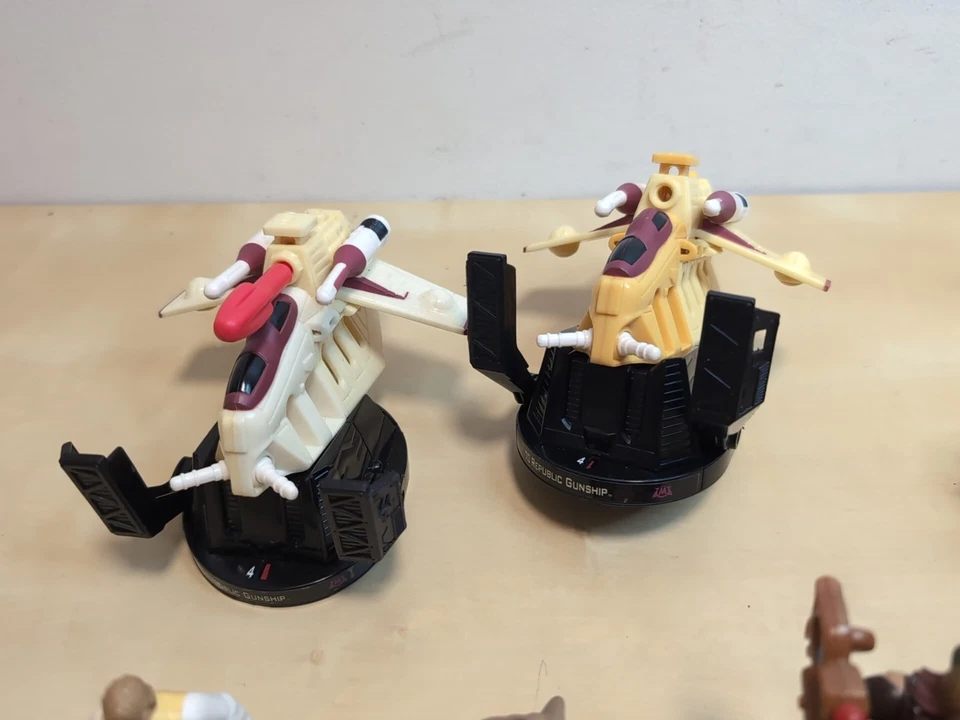 Lote Hasbro Star Wars Attacktix 2005 ~ 16 figuras, 2 cañoneras y accesorios varios Foto 3 de 4