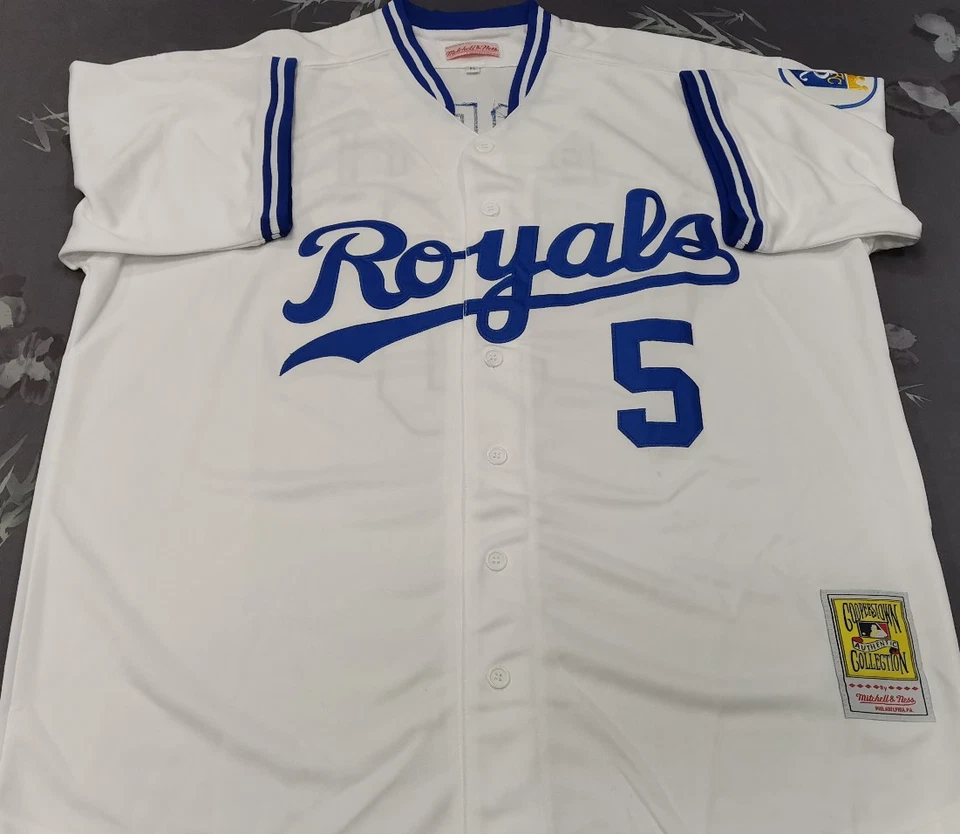 Camiseta deportiva cosida blanca retro vintage de George Brett #5 Royals. Foto 2 de 4