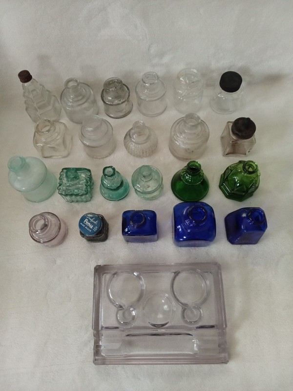 Antique/Vtg Glass Ink Well Bottles/Lot of 22/Thaddeus Davids, Wheaton NJ, Skrip