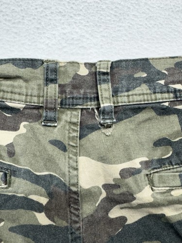 VTG Y2K Oakley Software Camo Shorts Skater Grunge Men’s Size 38 - Picture 9 of 10