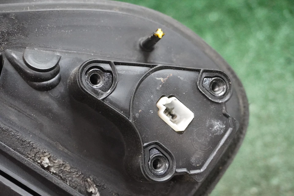 Espejo retrovisor izquierdo GMC Canyon 2006 2007 2008 lado del conductor OEM GM1320286 Foto 4 de 4