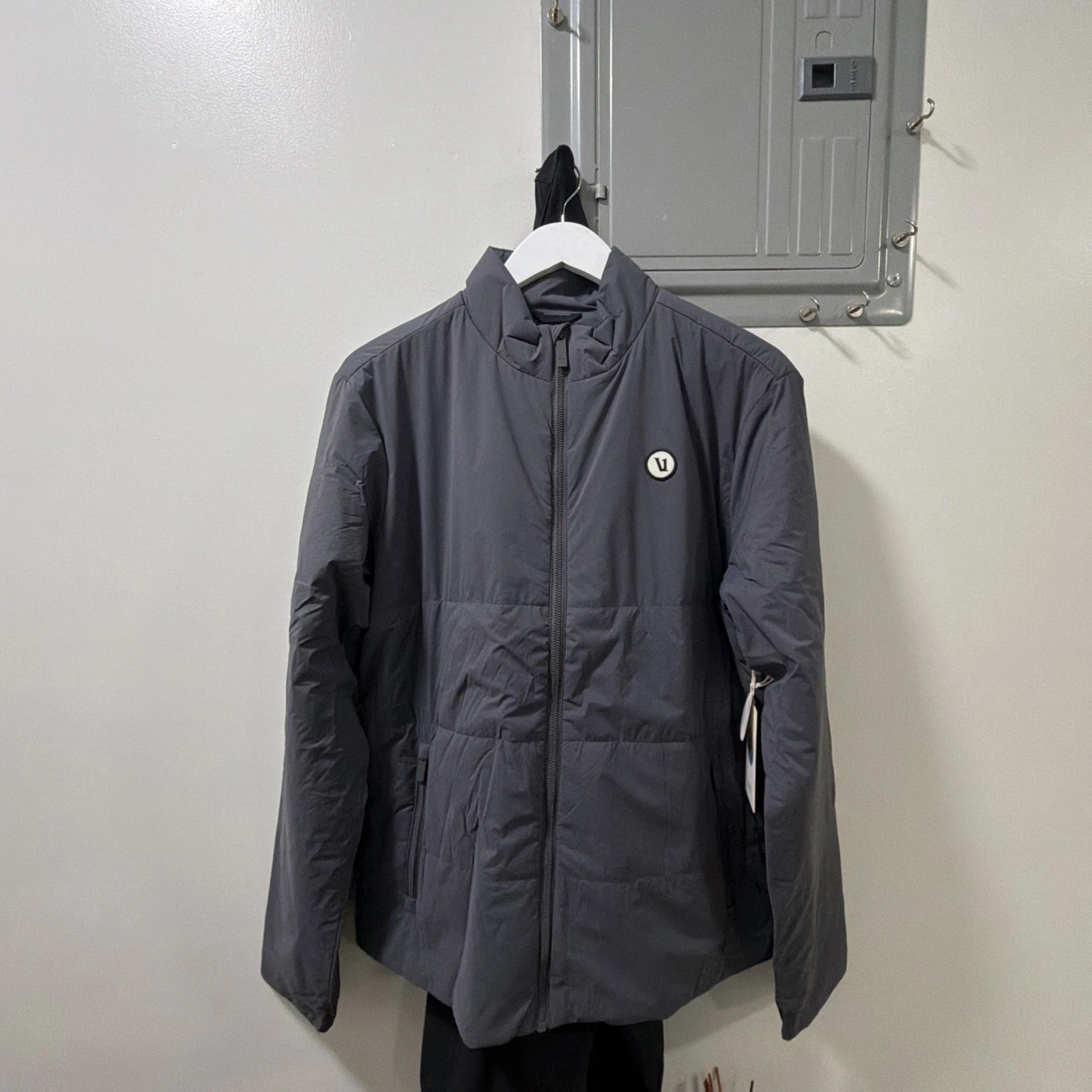 New Vuori Men's Echo Insulated Jacket 2.0 Moonlight Sz L - product detail image 1