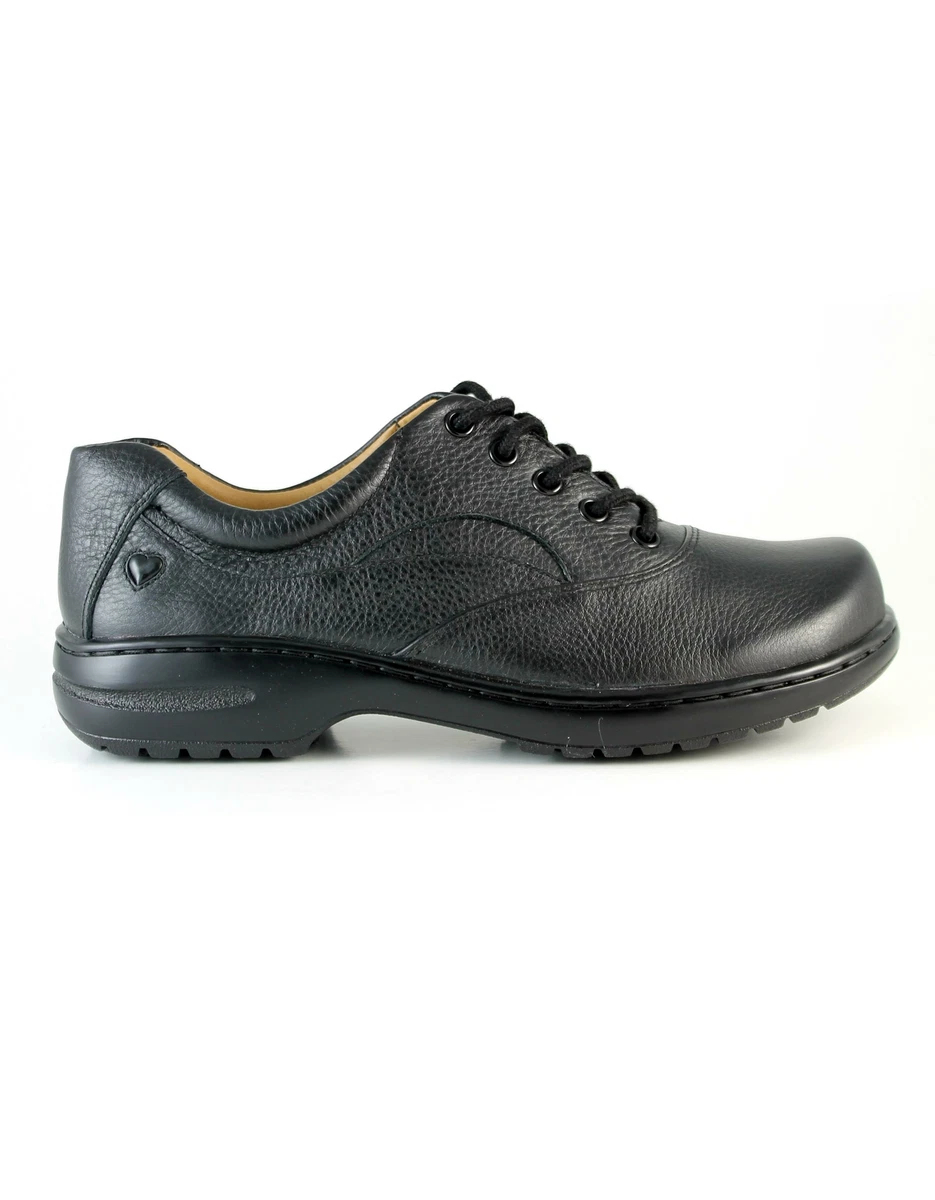 Nurse Mates Women s Macie Shoe in Black Wide