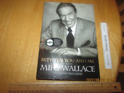 Between You and Me : A Memoir with 82-Minute DVD by Gary Gates and Mike Wallace