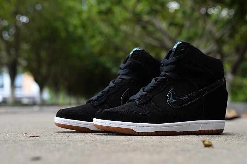 Nike Dunk Sky Hi Essential Black Gum 644877 011 Wmn Sz 8.5 Nike Dunk Sky Hi Essential Black Gum 644877 011 Wmn Sz 8.5