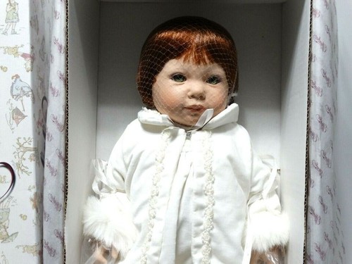 Adorable Effanbee First Christmas 18" Doll New in Shipper Box - Picture 3 of 10