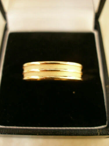 Size Q Precious Metal Fine Rings without Stones