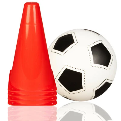 PLISCH PLATSCH Fußball Trainings Set 5-teilig für Rasen, Strand - Mini-Fußball, 4 Pylone/Kegel