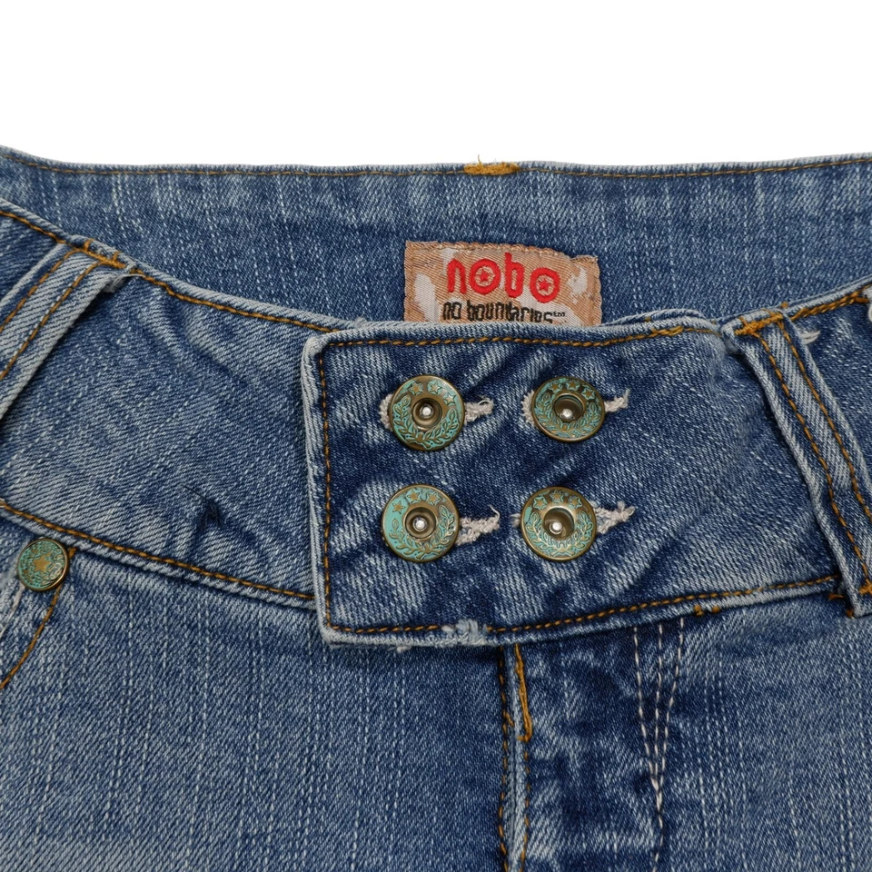 Nobo Skimmer Capri Jeans 3 Distressed Embroidered Blue Juniors Measures 25 x 16 - Image 3 of 4