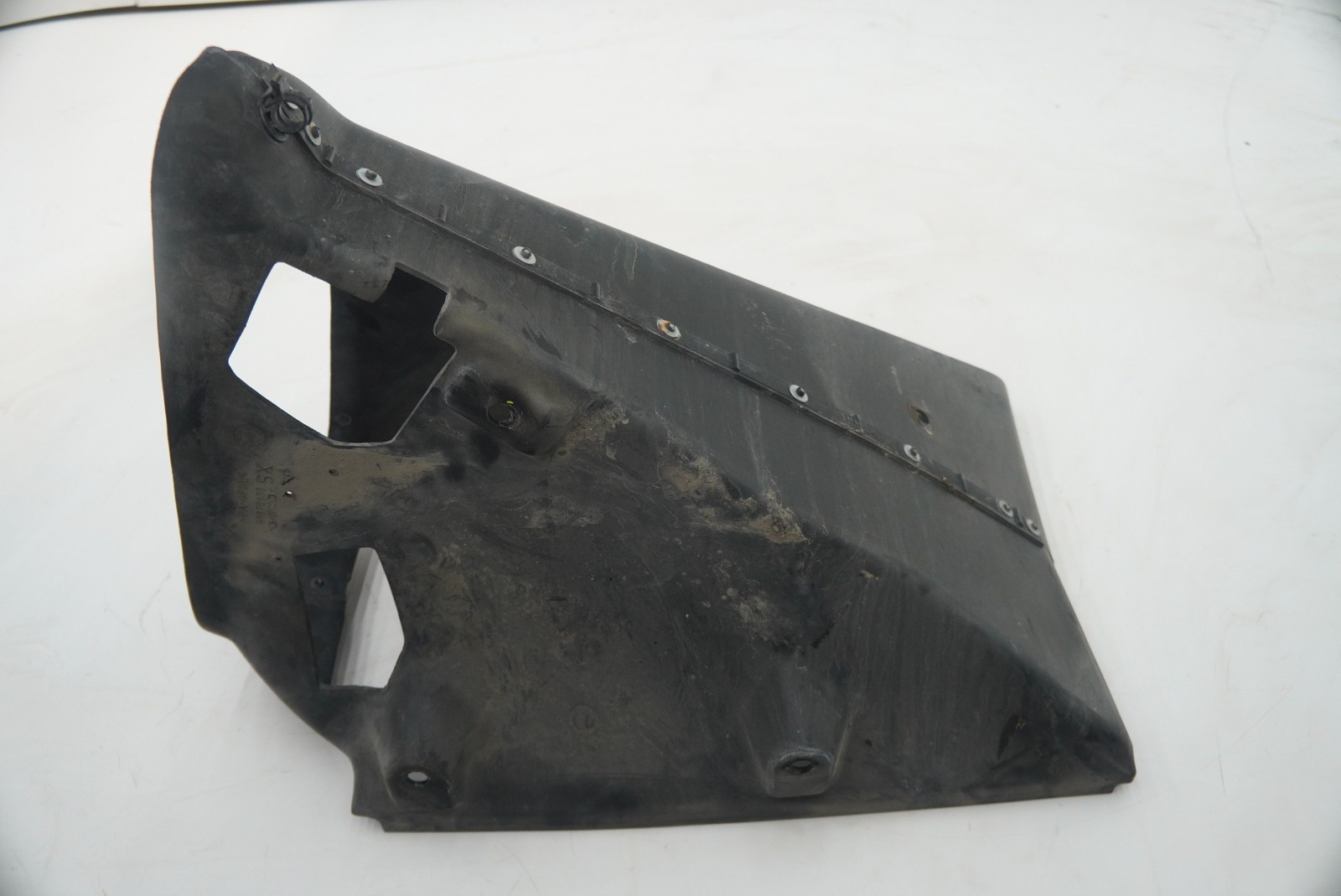 Front Bumper Left Air Duct Inlet Guide Panel Conveyor 65870900 Ferrari 360 2004
