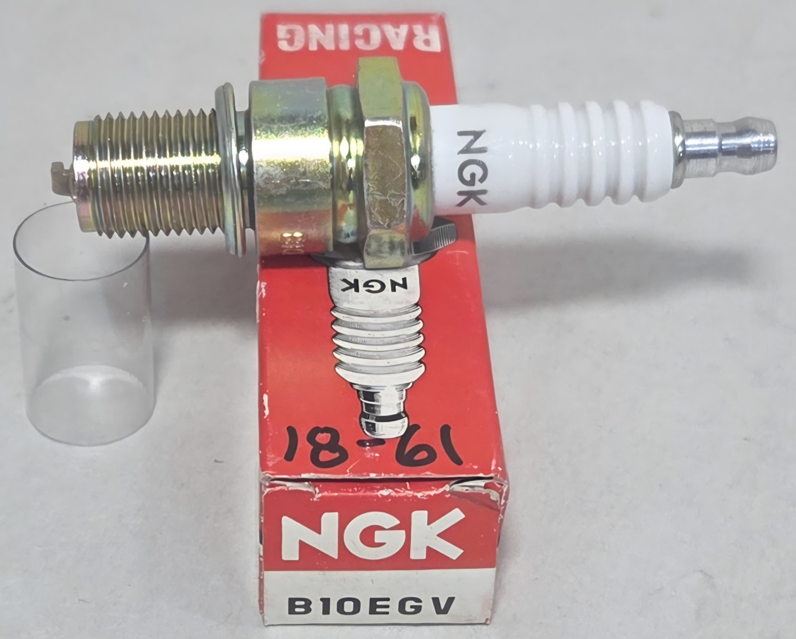 1 NEW Genuine NGK B10EGV Gold Palladium Replacement Spark Plug Part Stock # 5927