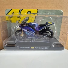 Rossi Yamaha YZR-M1 #46 World Champion 2004 Model Collection 1/18