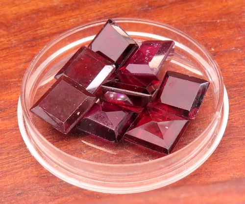 Gem Red Pyrope Garnet Mozambique Emerald Asscher Cut 20.8 CT. 7 x 7 Lot #825