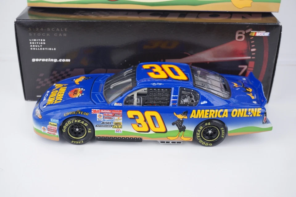 Raro Jeff Green #30 AOL Looney Tunes 2001 Monte Carlo 1:24 nascar RCCA 1 de 600 Foto 2 de 4