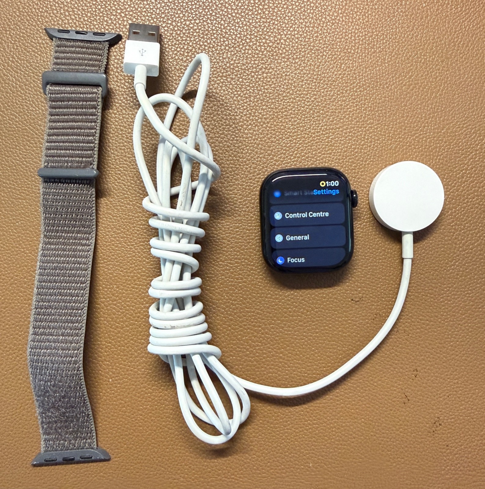 Apple Watch Series 10 GPS 42mm Jet Black Aluminium