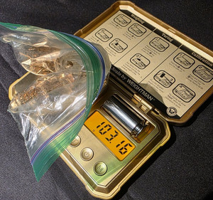 Gold Tone Safety Pins Bulk Lot Sewing Pins/Needles in Ziplock Bag