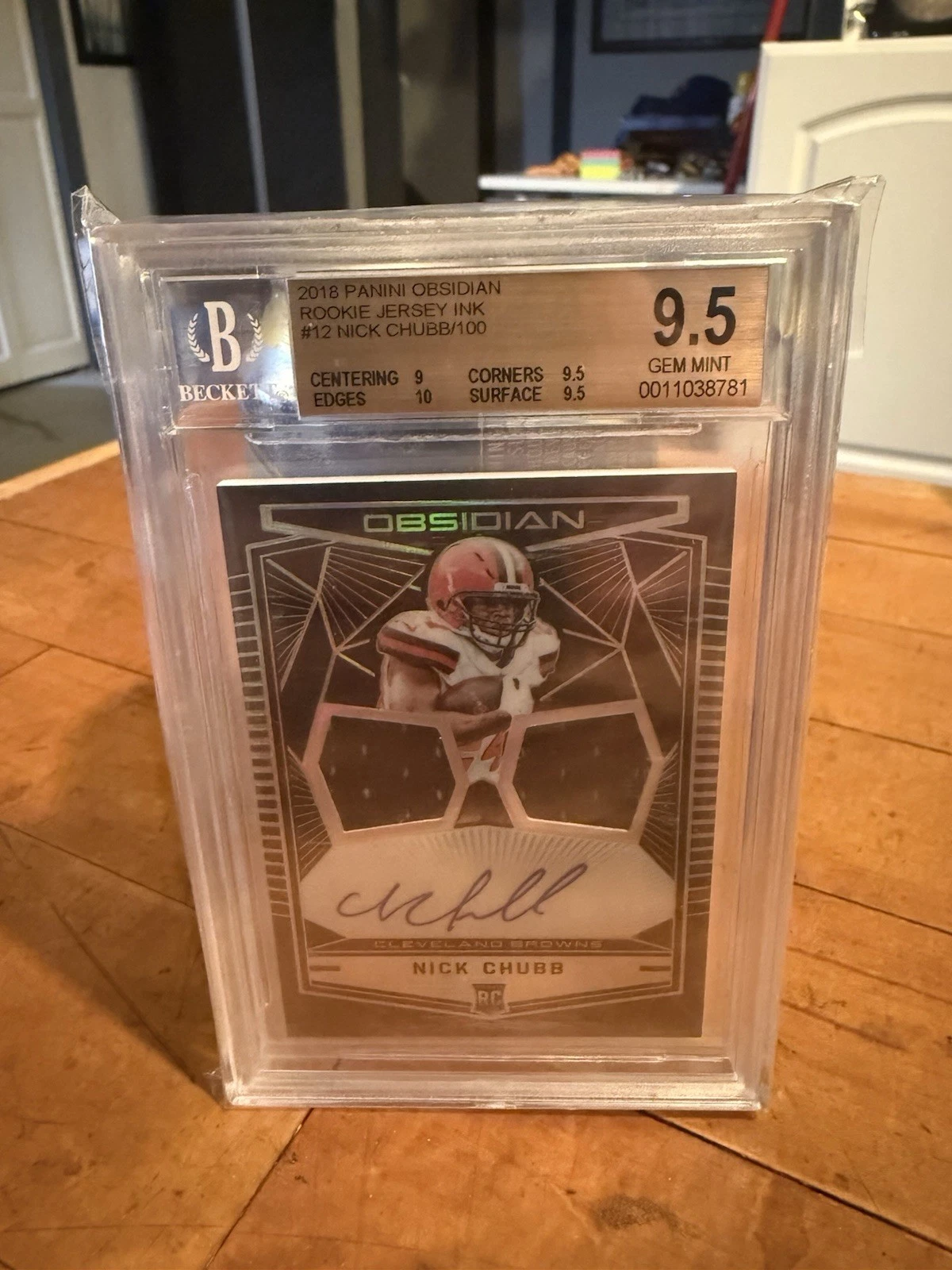 Nick Chubb Panini Obsidian Rookie Jersey Ink Dual Relics #12 Base