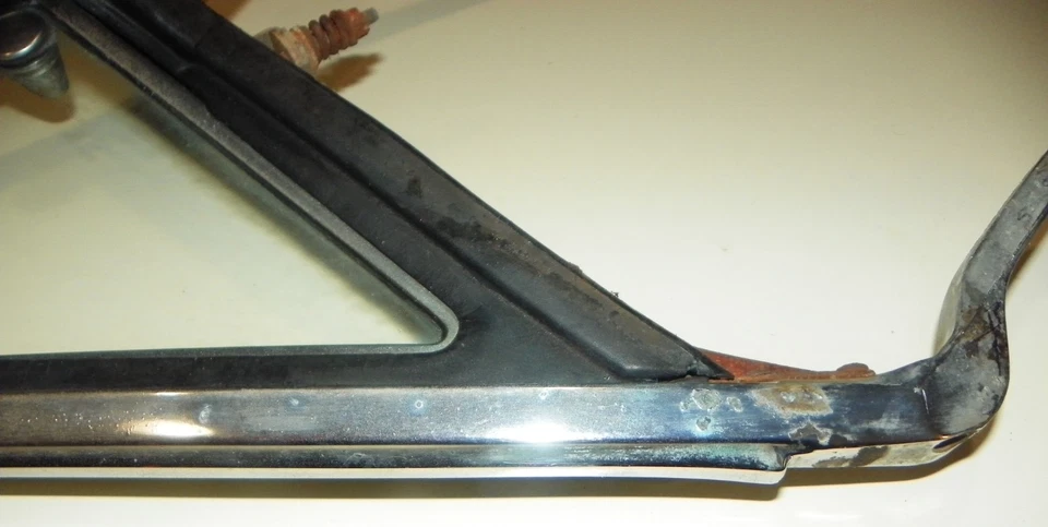 Chevelle GTO 1966 1967 Cutlass Skylark lado del conductor ventana de ventilación delantera original GM Foto 3 de 4