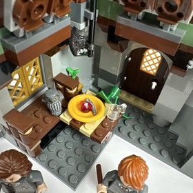 LEGO 4738 Harry Potter Hagrid&rsquo;s Hut W/Original Box, Minifigs, & Manual Read