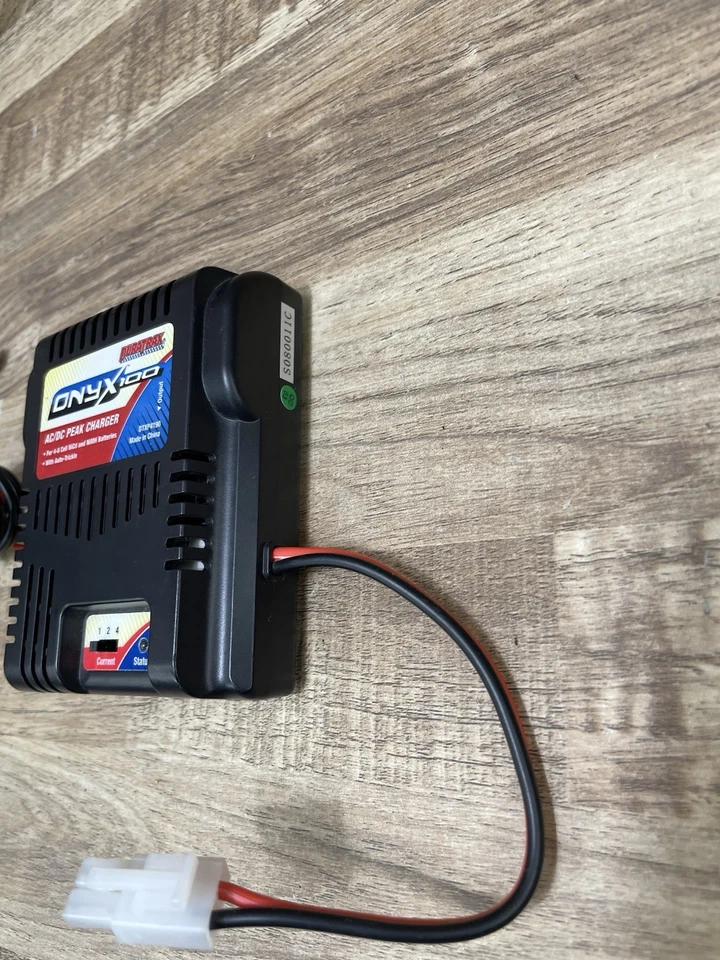 New Duratrax Onyx 100 Ac/dc Peak Charger NiCd NiMH DTXP4190 Fast RC Charger - Image 3 of 4