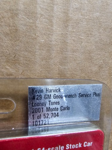 Kevin Harvick #29 GM Goodwrench Service Plus Looney Tunes 2001 1:64 Action - Picture 2 of 3
