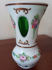 VASO IN CRISTALLO DI BOEMIA TIPO MOSER OPALINO SOVRAPPOSTO CON MOTIVI FLOREALI