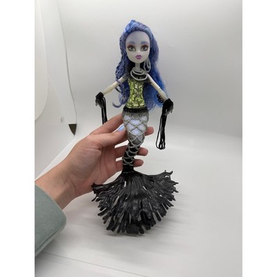 Monster High Freaky Fusion Sirena Von Boo doll
