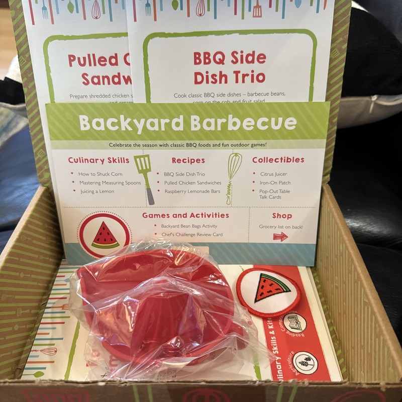 Raddish Kids “Backyard Barbecue”Cooking Kit -NIB - Never Used - Rare