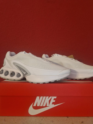 Nike Air Max Herren Sneaker Low Top EU 43 Weiß/Grau Schnürung Neu m. Karton