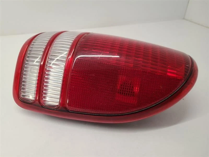 Задний правый пассажирский фонарь 1997-2004 DODGE DAKOTA RH 55055112 97-04        - Изображение 2 из 4