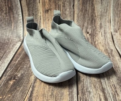 Never Worn Gray and White No Brand Slip on Sneakers Size 6.5 Item #PHK7029