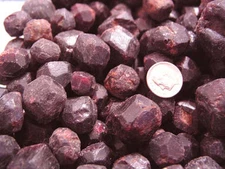 Garnet red pyrope mine rough crystals bigger 1/2-1 inch  Madagascar 1/4 pound