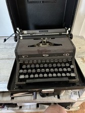 Vintage 1939-1940 Royal Quiet De Luxe Portable Typewriter + Case Needs Ribbon thumbnail