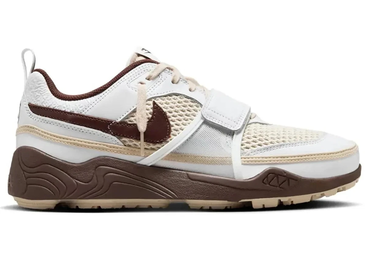 Preços baixos em Nike Travis Scott x Zoom Field Jaxx Light